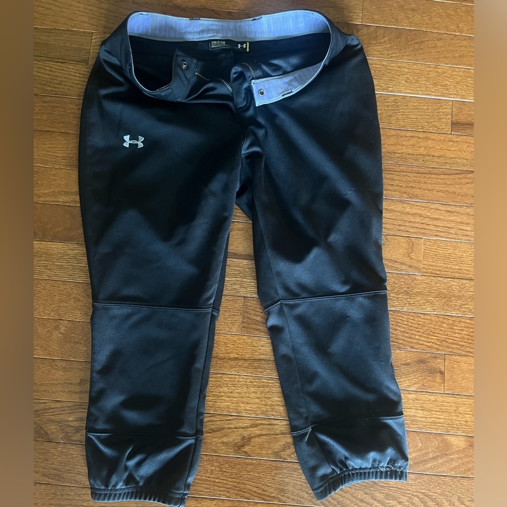 Women’s Size Small UA softball pants